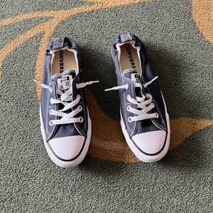 Size 9 NEVER worn Converse All Star sneakers